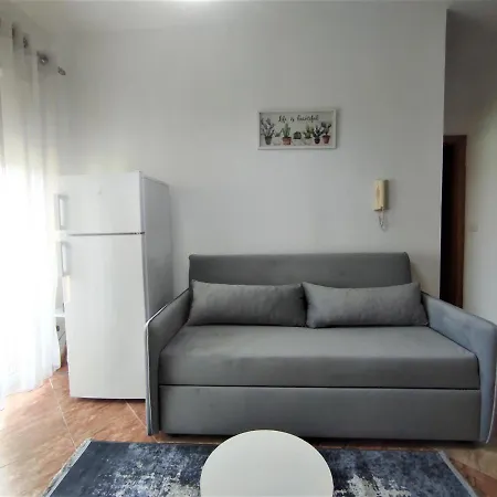 Joni's Small Apartment