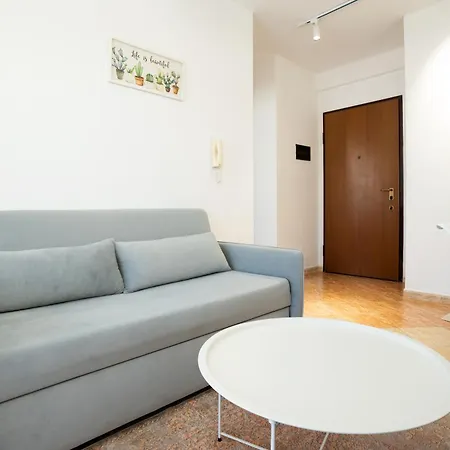 Joni's Small Apartament