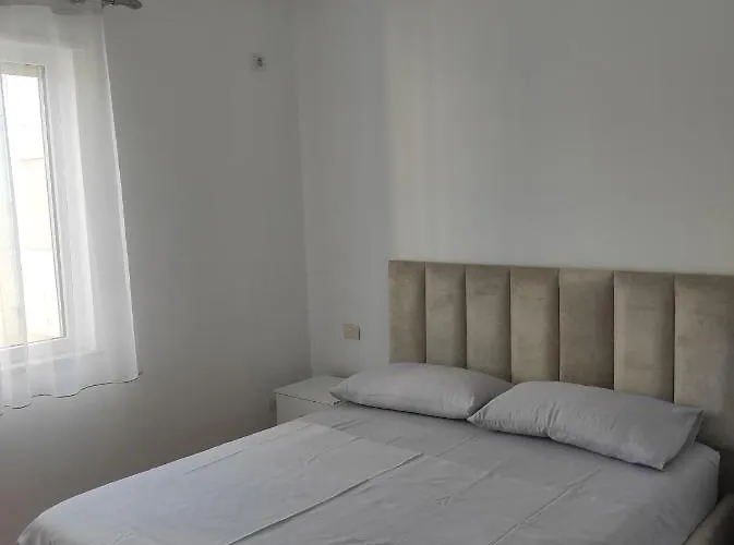 Joni's Small * גולם