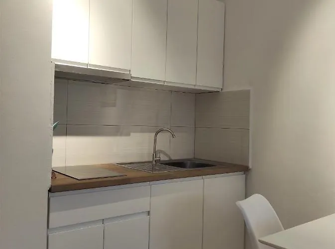 Joni's Small 公寓 *